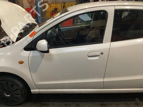 Portier links voor NISSAN PIXO (UA0) 1.0 (68 hp) 22688309