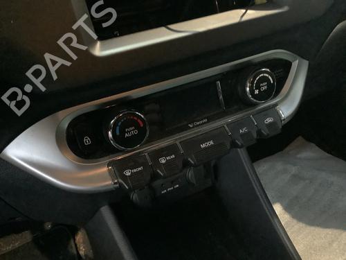 Used Climate control KIA RIO III (UB) 1.25 CVVT (86 hp) 31884191