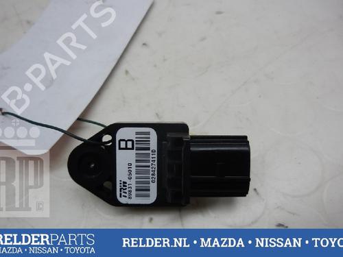 Used Electronic module TOYOTA AVENSIS Saloon (_T25_) 2.0 VVT-i (AZT250_, AZT250R) (147 hp) 22138617
