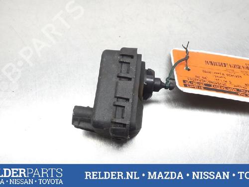 Used Headlight adjuster motor TOYOTA COROLLA Liftback (_E11_) 1.4 (ZZE111_, ZZE111R) (97 hp) 22136230