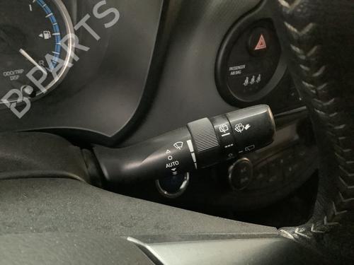 Used Steering column stalk Steering column stalk TOYOTA YARIS (_P13_) 1.5 Hybrid (NHP130_, NHP130) (101 hp) 33608995 33608995