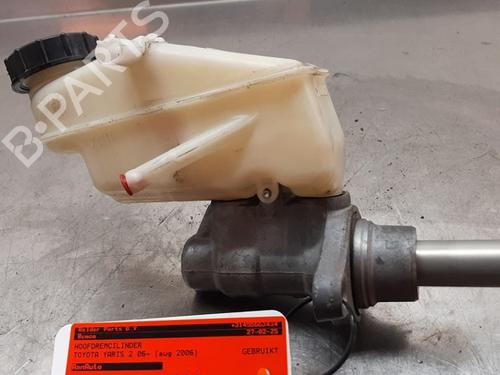 Used Brake master cylinder TOYOTA YARIS (_P9_) 1.3 VVT-i (SCP90_, SCP90R) (87 hp) 24178465