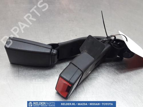 Used Seat buckle TOYOTA AVENSIS Estate (_T27_) 2.0 D-4D (ADT270_, ADT270R) (126 hp) 22157103