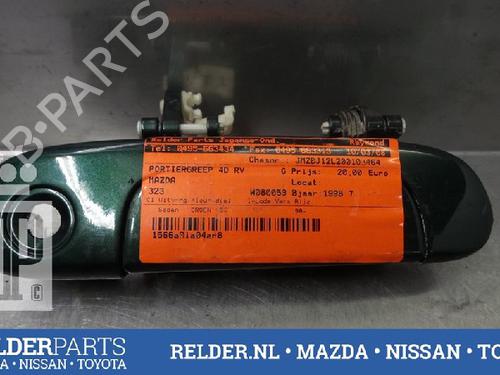 Used Front right exterior door handle MAZDA 323 S VI Saloon (BJ) 1.5 16V (BJ5P) (88 hp) 22135092