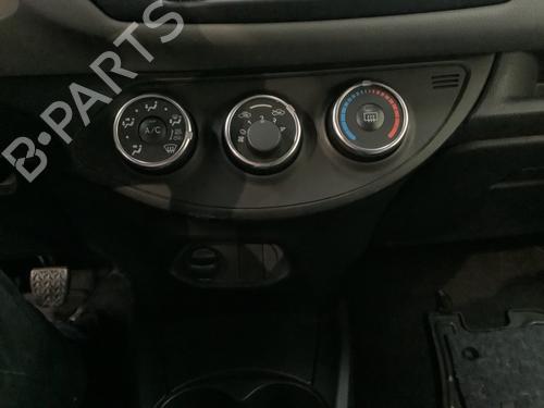 Climate control TOYOTA YARIS (_P13_) 1.0 (KSP130_, KSP130) | BP23573244I5 