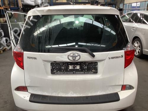 Coffre Coffre TOYOTA VERSO S (_P12_) 1.33 (NSP120_) (99 hp) 34182862 34182862