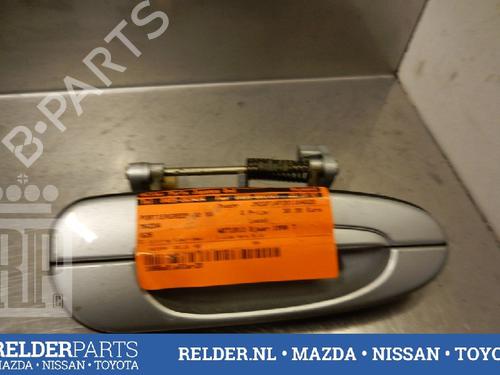 Høyre bak utvendig håndtak MAZDA 626 V Hatchback (GF) 2.0 (GFEP) (115 hp) 22134972