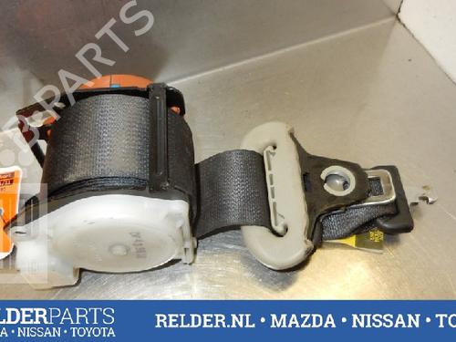 Used Rear center seatbelt TOYOTA COROLLA Verso (_E12_) 2.0 D-4D (CDE120_, CDE120R) (90 hp) 22136925