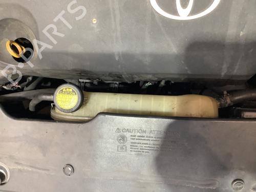 Used Expansion tank TOYOTA COROLLA Verso (ZER_, ZZE12_, R1_) 2.2 D-4D (AUR10_, AUR10R) (136 hp) 29812239