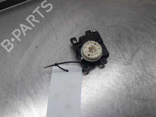 Elektronische module TOYOTA YARIS (_P13_) 1.5 Hybrid (NHP130_, NHP130) (101 hp) 22164339