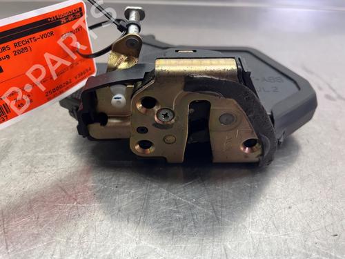 Front right lock TOYOTA COROLLA Verso (ZER_, ZZE12_, R1_) 1.6 (ZNR10_, ZNR10R) | BP26327329C97 