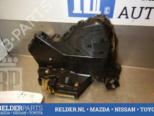 Used Front left lock TOYOTA COROLLA (_E12_) 1.4 D (NDE120_, NDE120R) (90 hp) 22141474
