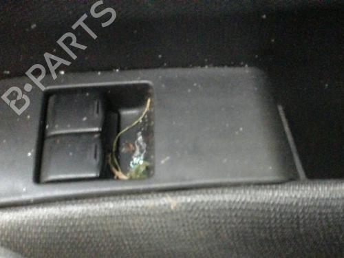 Used Switch NISSAN MICRA III (K12) 1.0 16V (65 hp) 22152302