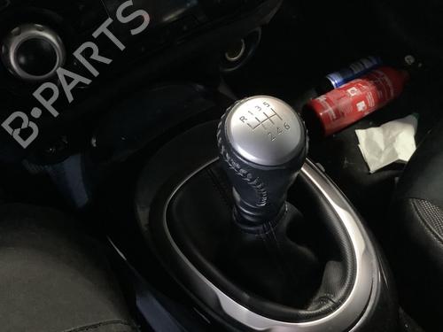 Pommeau de levier de vitesses NISSAN JUKE (F15) 1.2 DIG-T (115 hp) 30602544