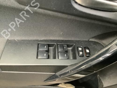 Used Switch Switch TOYOTA AURIS (_E18_) 1.2 (NRE185_, NRE185R) (116 hp) 36489160 36489160