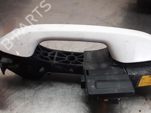 Højre fortil udvendigt håndtag Højre fortil udvendigt håndtag KIA CEED Sportswagon (CD) 1.0 T-GDI (120 hp) 33687093 33687093