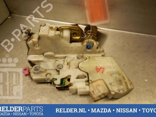 Used Rear left lock NISSAN PICK UP (D22) 2.5 dCi 4WD (133 hp) 22140773