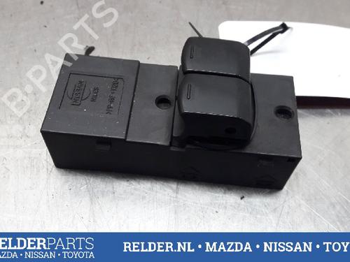 Used Switch NISSAN MICRA III (K12) 1.2 16V (65 hp) 22159891