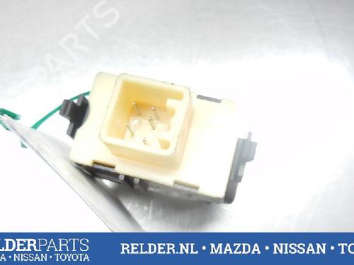 Switch TOYOTA AVENSIS Saloon (_T25_) 2.0 D-4D (CDT250_, CDT250R) | BP22135931I30 