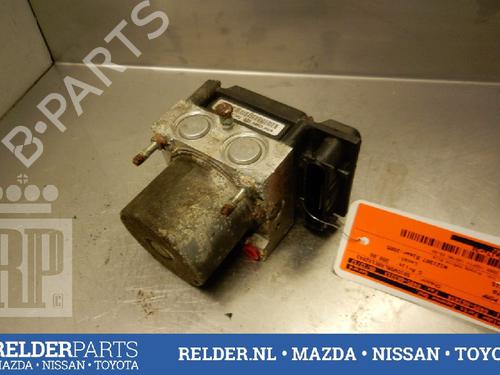 Used ABS pump TOYOTA AVENSIS (_T25_) 2.0 D-4D (CDT250_, CDT250R) (116 hp) 22141761