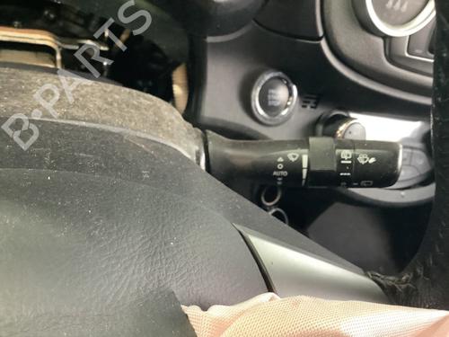 Steering column stalk TOYOTA YARIS (_P9_) 1.33 VVT-i (NSP90_, NSP90R) | BP32220879I23