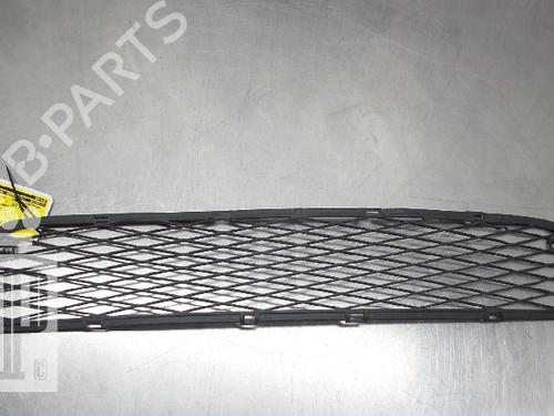 Used Grille TOYOTA YARIS (_P9_) 1.3 VVT-i (SCP90_, SCP90R) (87 hp) 22154446