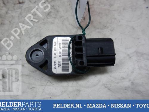 Used Electronic module TOYOTA AVENSIS (_T25_) 1.8 VVT-i (ZZT251_, ZZT251R) (129 hp) 22137731