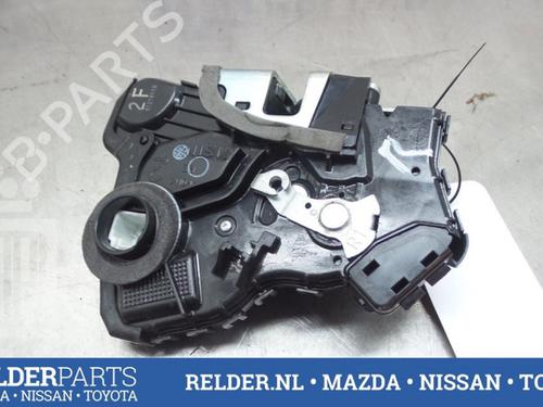 Used Front right lock TOYOTA IQ (_J1_) 1.0 (KGJ10_, KGJ10R) (68 hp) 22154318