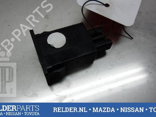 Used Switch TOYOTA AVENSIS (_T25_) 2.2 D-4D (ADT251_, ADT251R) (150 hp) 22162177