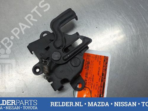 Hood lock TOYOTA YARIS (_P9_) 1.3 VVT-i (SCP90_, SCP90R) | BP22146832C133 