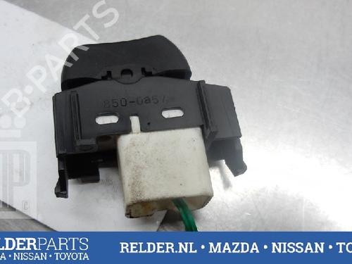 Used Switch TOYOTA RAV 4 III (_A3_) 2.4 4WD (ACA31, ACA33) (170 hp) 22135903