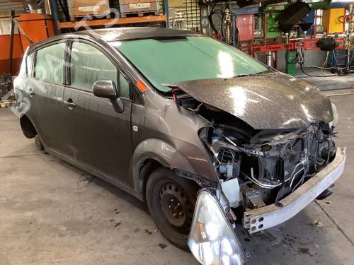Used Front right lock TOYOTA COROLLA Verso (ZER_, ZZE12_, R1_) 1.6 (ZNR10_, ZNR10R) (110 hp) 22169372