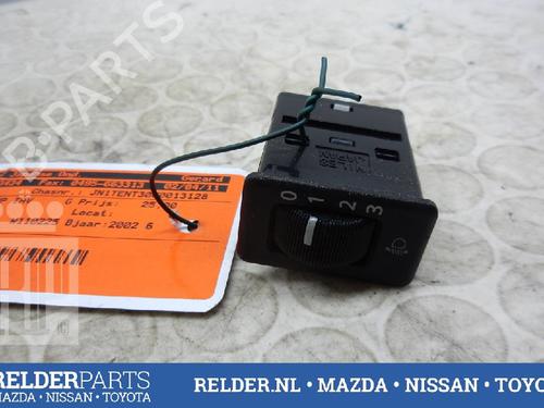 Used Switch NISSAN X-TRAIL I (T30) 2.2 Di 4x4 (114 hp) 22137546