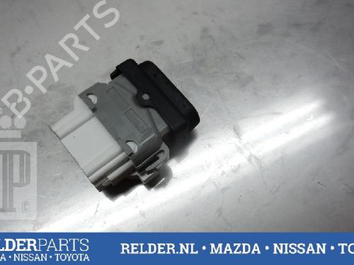 Used Switch NISSAN QASHQAI / QASHQAI +2 I (J10, NJ10, JJ10E) 1.6 (117 hp) 22147307