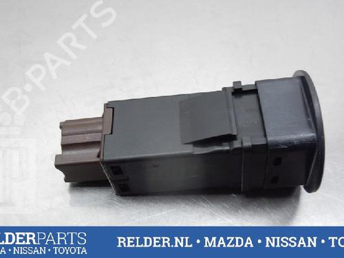 Used Switch NISSAN MICRA III (K12) 1.2 16V (80 hp) 22148101