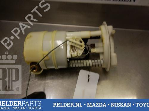 Used Fuel pump NISSAN MICRA III (K12) 1.2 16V (65 hp) 22145057