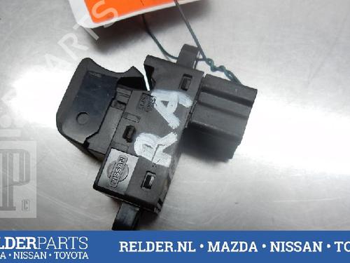 Used Switch NISSAN NAVARA NP300 (D40) 2.5 dCi 4WD (171 hp) 22136739