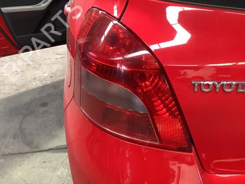 Used Left taillight TOYOTA YARIS (_P9_) 1.0 VVT-i (KSP90_, KSP90R) (69 hp) 22172956