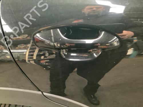 Højre bagtil udvendigt håndtag Højre bagtil udvendigt håndtag KIA STONIC (YB) 1.0 T-GDi Eco-Dynamics+ (101 hp) 33745975 33745975