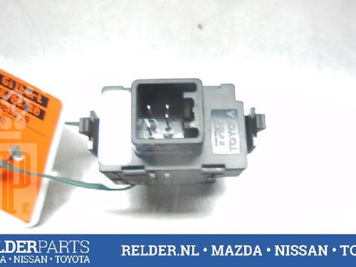 Switch TOYOTA COROLLA (_E12_) 1.6 VVT-i (ZZE121_, ZZE121R) | BP22136204I30 