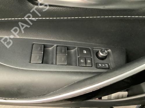 Used Switch TOYOTA COROLLA Estate (_E21_) 1.8 Hybrid (ZWE211) (122 hp) 28049051