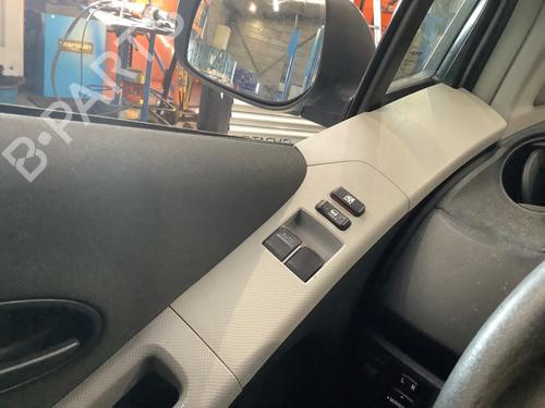 Switch TOYOTA YARIS (_P9_) 1.3 VVT-i (SCP90_, SCP90R) | BP25214542I30 - Image 3