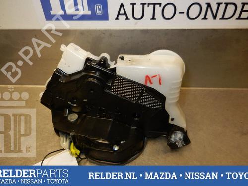 Used Front left lock TOYOTA YARIS (_P9_) 1.0 VVT-i (KSP90_, KSP90R) (69 hp) 22146538