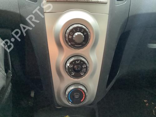 Commande Chauffage TOYOTA YARIS (_P9_) 1.0 VVT-i (KSP90_, KSP90R) | BP22172925I5 