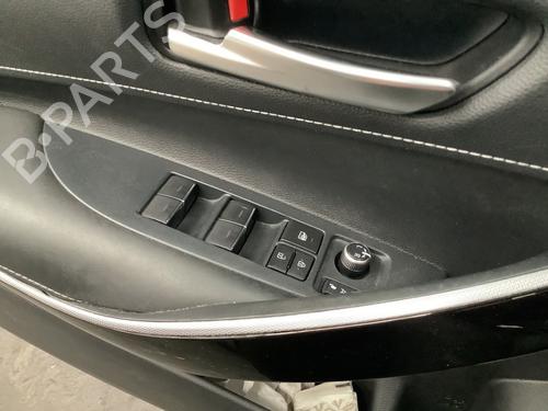 Switch TOYOTA COROLLA Estate (_E21_) 1.8 Hybrid (ZWE211W) | BP28049051I30 