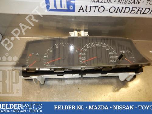 Used Instrument cluster TOYOTA COROLLA (_E12_) 2.0 D-4D (CDE120_, CDE120R) (90 hp) 22141315