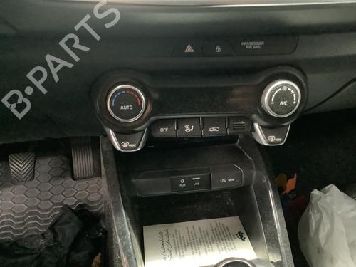 Used Climate control KIA STONIC (YB) 1.4 CVVT (99 hp) 30340082