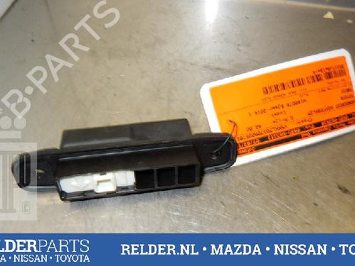 Used Tailgate handle Tailgate handle TOYOTA YARIS (_P9_) 1.0 VVT-i (KSP90_, KSP90R) (69 hp) 22147071 22147071