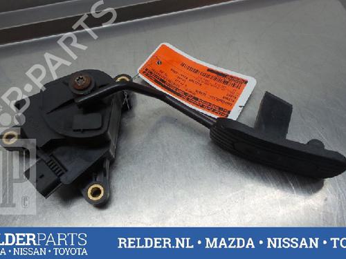 Used Electronic sensor NISSAN MICRA III (K12) 1.4 16V (88 hp) 22141846