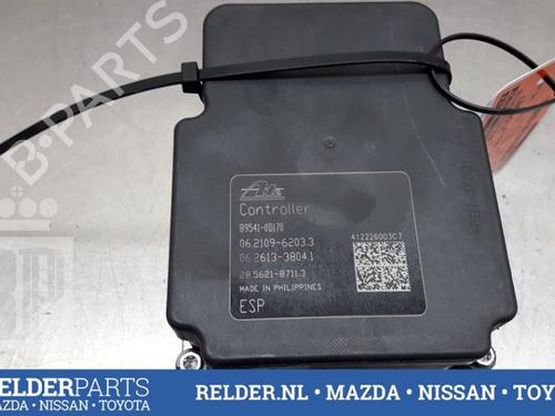 Used Electronic module TOYOTA YARIS (_P13_) 1.0 (KSP130_, KSP130) (69 hp) 22156861